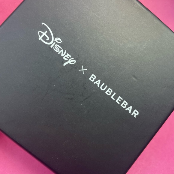 Disney Earrings Never Worn Purchased in Disney - Picture 2 of 4